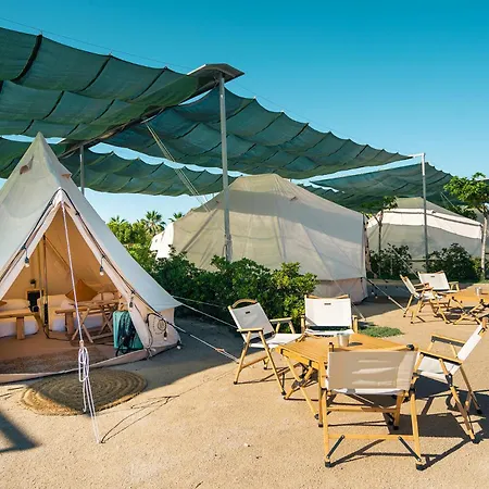 Kampaoh Campo de lujo *